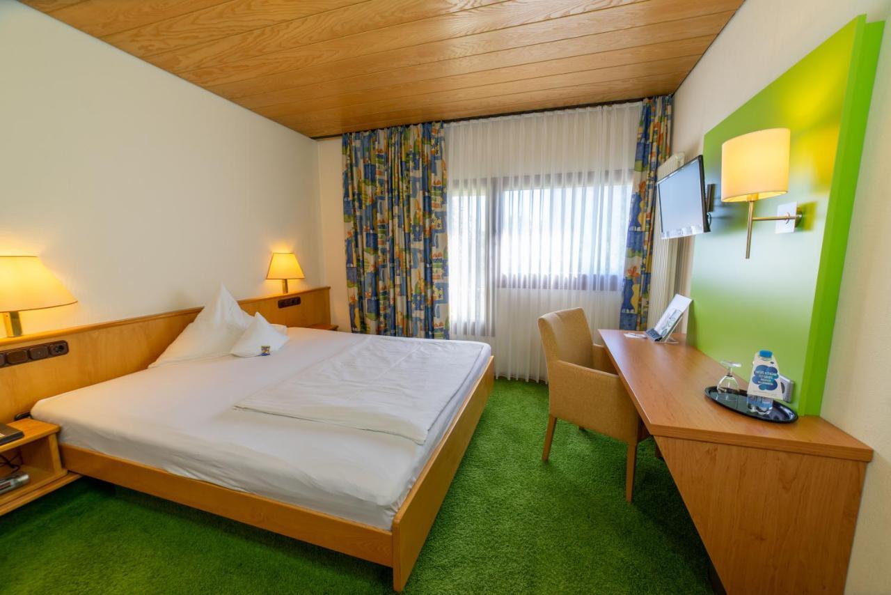 Stadt-Gut-Hotel Filderhotel Остфилдерн Екстериор снимка